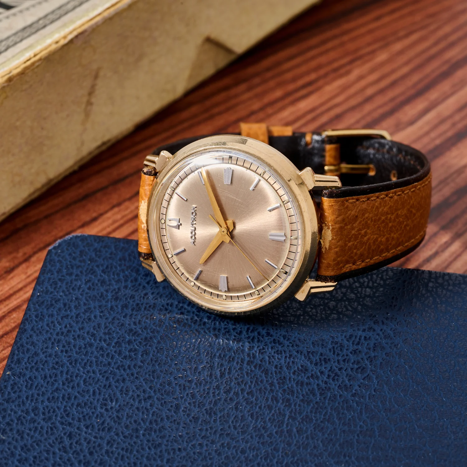 Bulova Accutron 214 'Fancy Lugs' — view 9