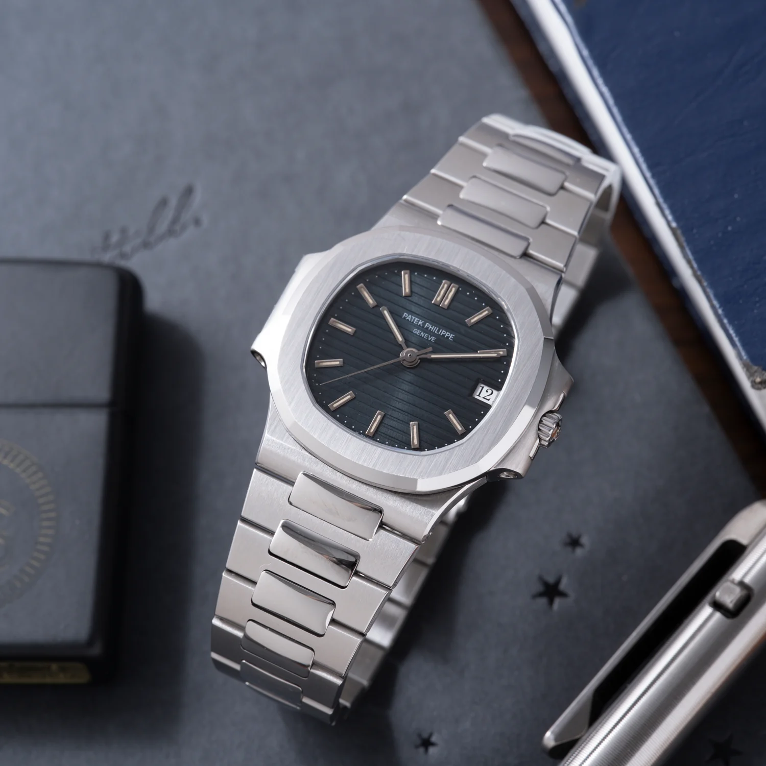 Patek Philippe Nautilus — view 8
